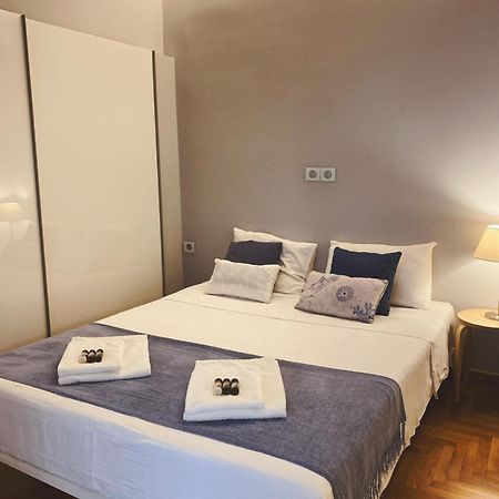 Cozy Newly Renovated 1 Bedroom Apartment In The Heart Of Афины Экстерьер фото