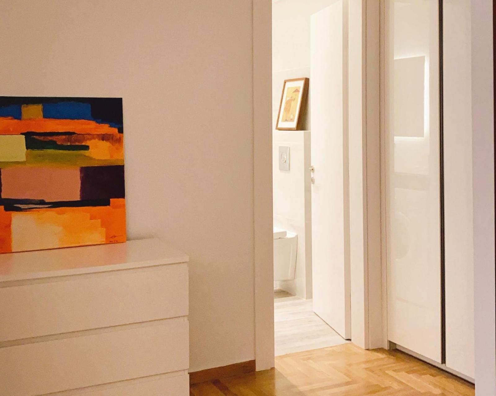Cozy Newly Renovated 1 Bedroom Apartment In The Heart Of Афины Экстерьер фото